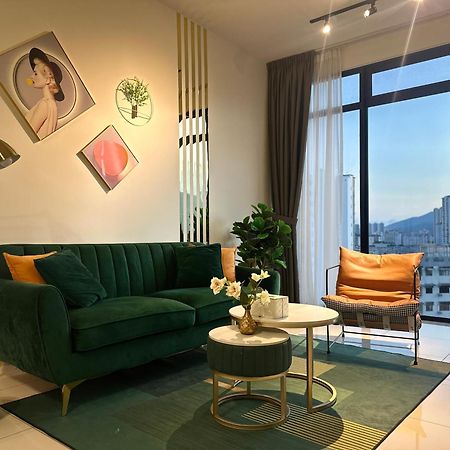 New 2Br Georgetown Warm And Lovely Homestay 10Pax-无敌美景两房民宿 Beacon Executive Suite エクステリア 写真