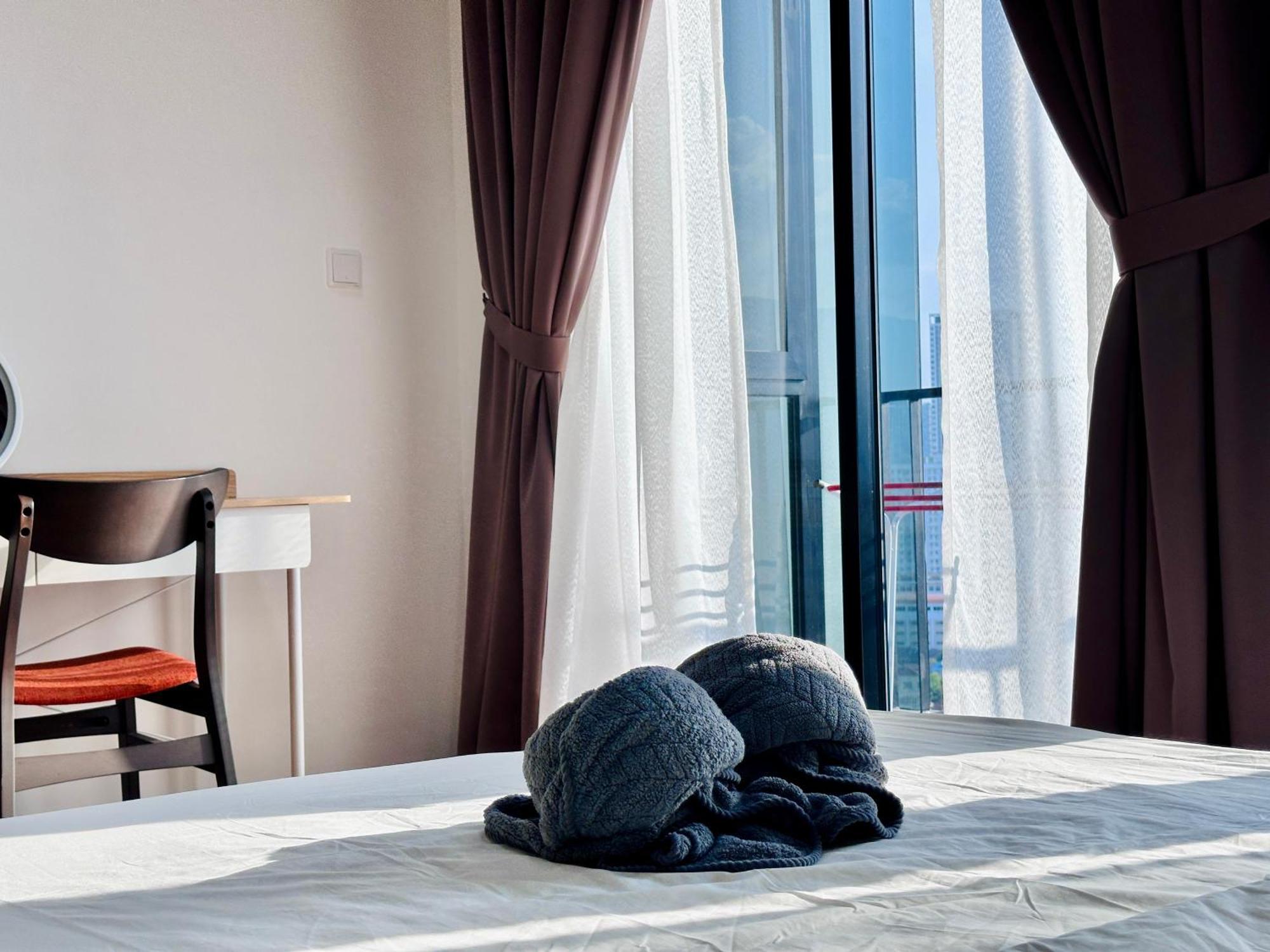 New 2Br Georgetown Warm And Lovely Homestay 10Pax-无敌美景两房民宿 Beacon Executive Suite エクステリア 写真