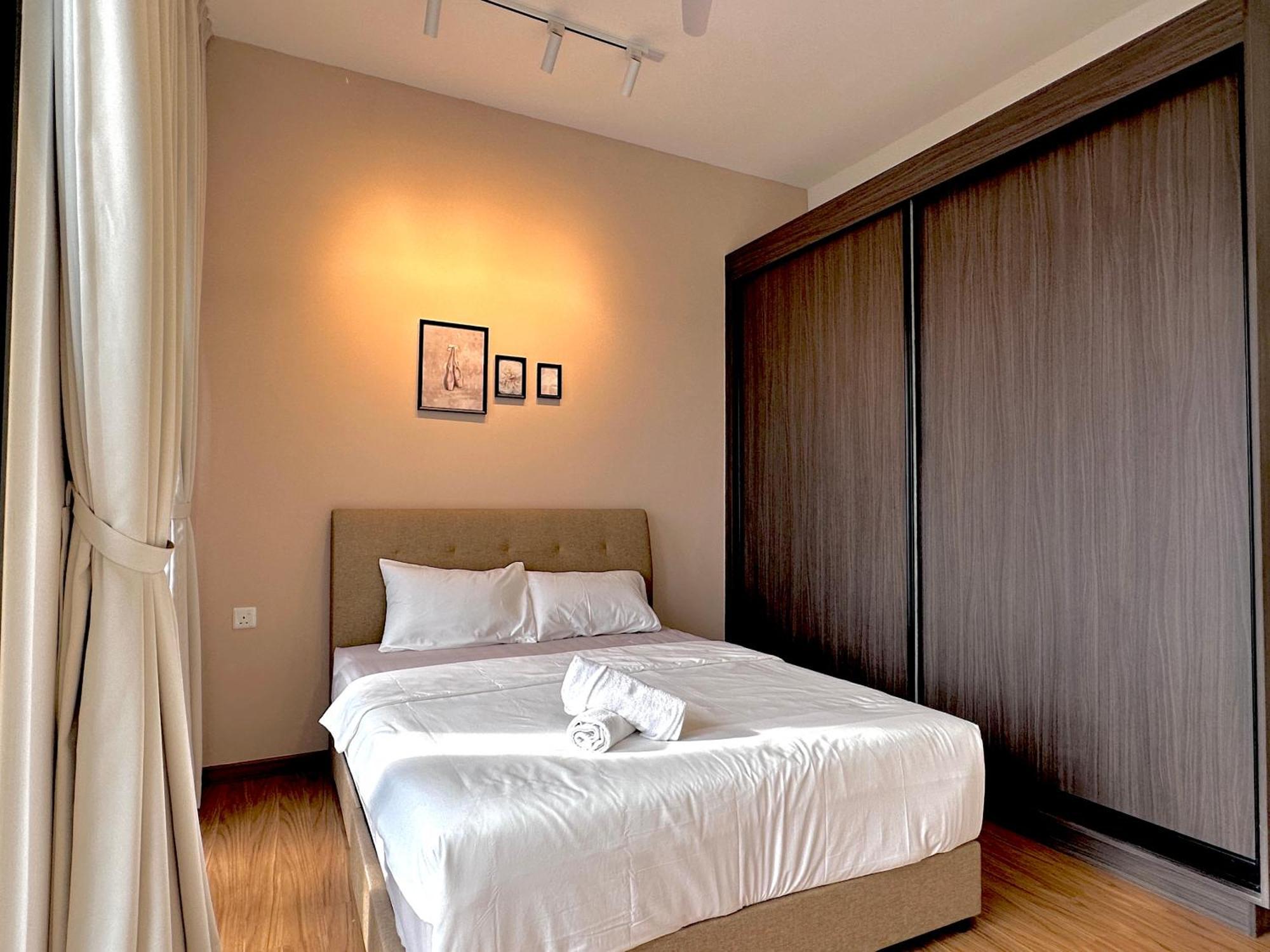 New 2Br Georgetown Warm And Lovely Homestay 10Pax-无敌美景两房民宿 Beacon Executive Suite エクステリア 写真