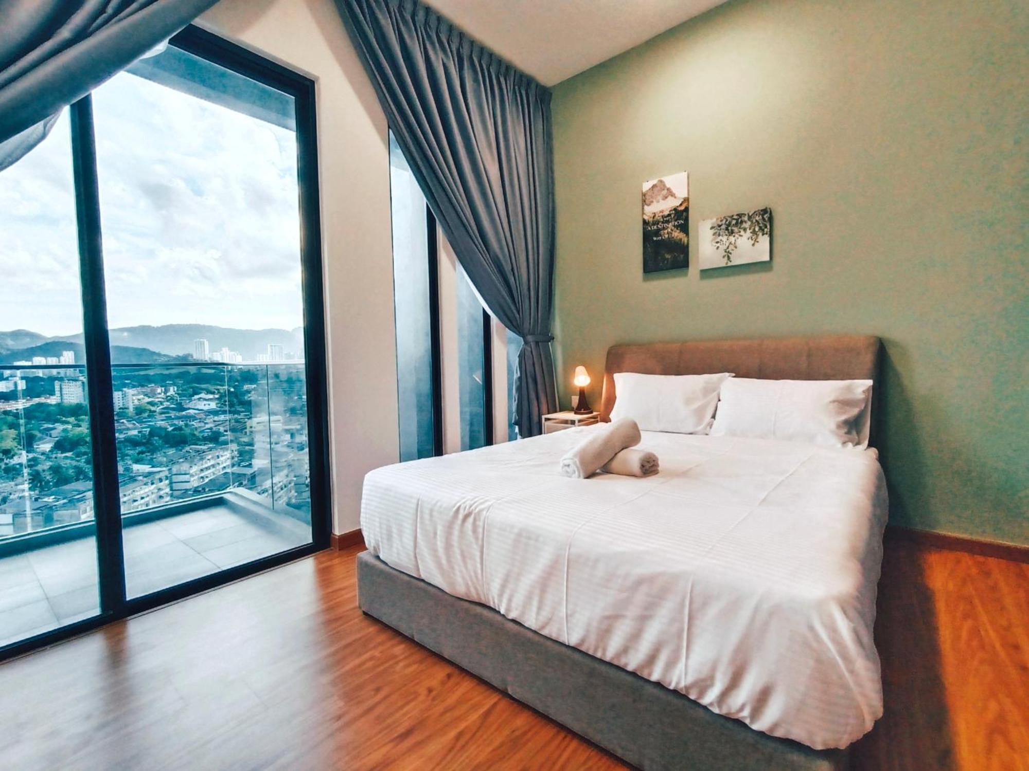 New 2Br Georgetown Warm And Lovely Homestay 10Pax-无敌美景两房民宿 Beacon Executive Suite エクステリア 写真