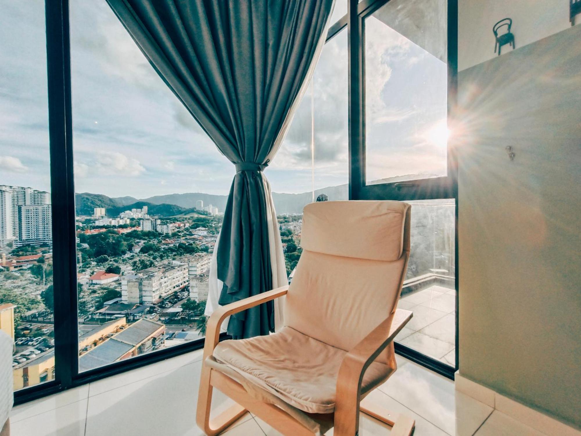 New 2Br Georgetown Warm And Lovely Homestay 10Pax-无敌美景两房民宿 Beacon Executive Suite エクステリア 写真