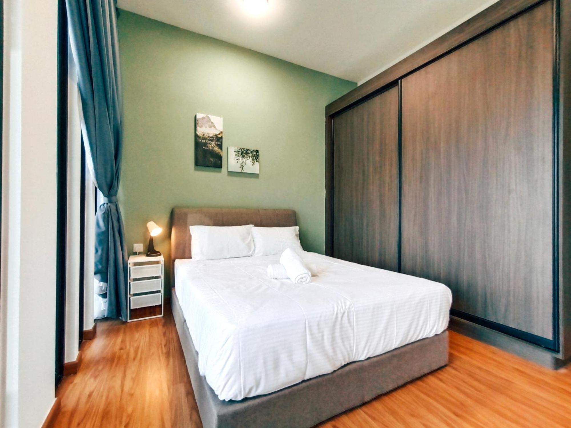 New 2Br Georgetown Warm And Lovely Homestay 10Pax-无敌美景两房民宿 Beacon Executive Suite エクステリア 写真