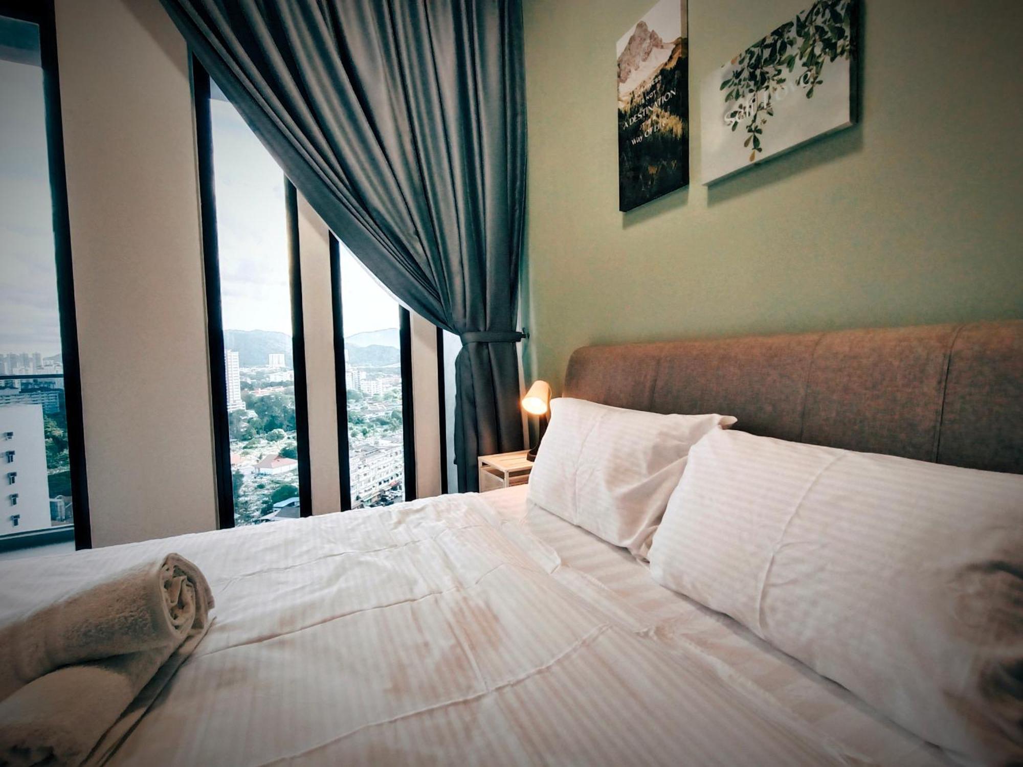 New 2Br Georgetown Warm And Lovely Homestay 10Pax-无敌美景两房民宿 Beacon Executive Suite エクステリア 写真