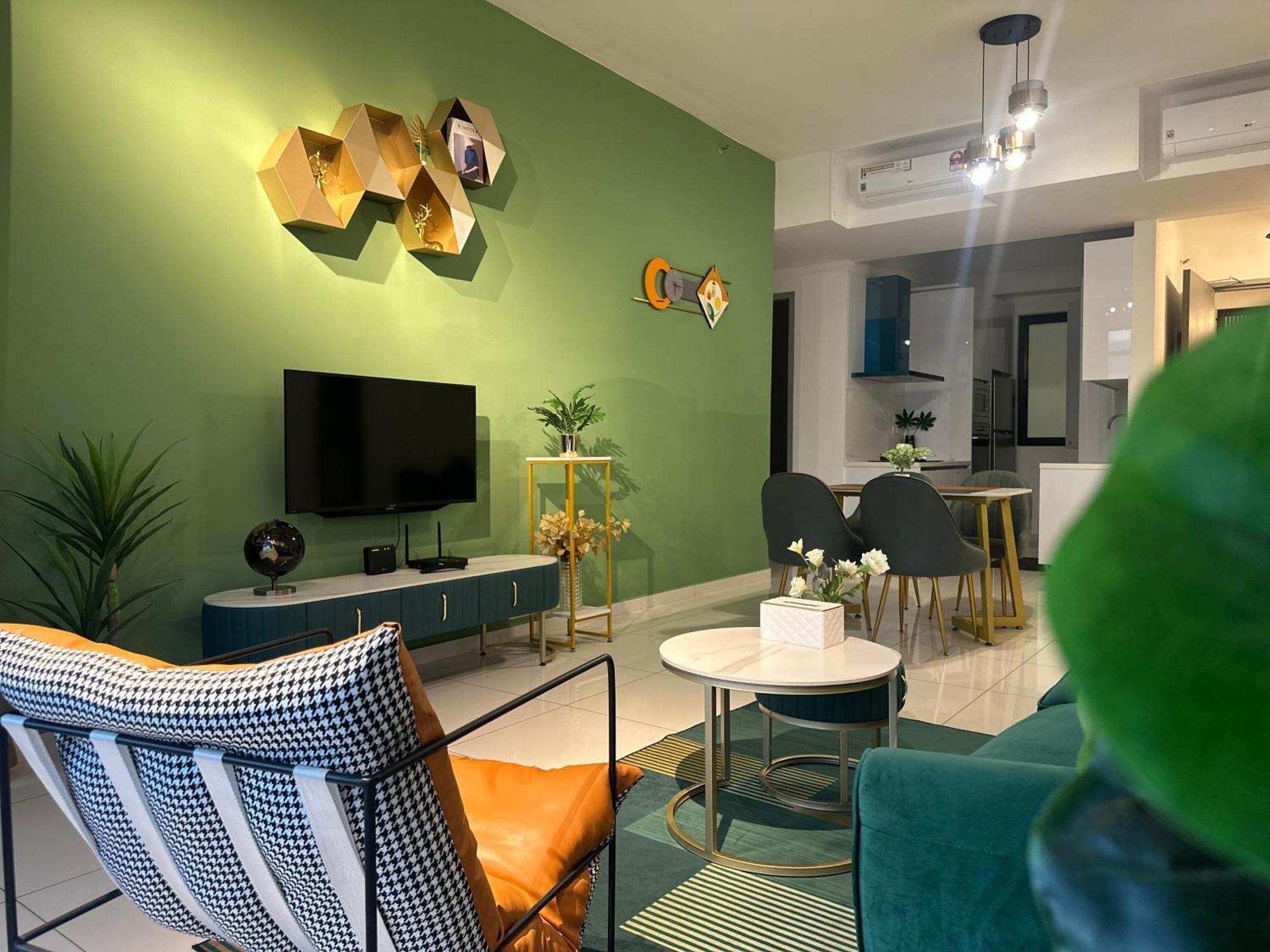 New 2Br Georgetown Warm And Lovely Homestay 10Pax-无敌美景两房民宿 Beacon Executive Suite エクステリア 写真